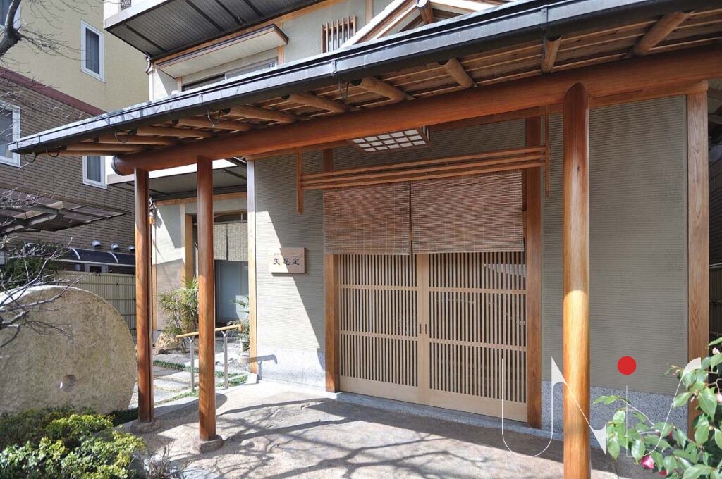 店舗の玄関